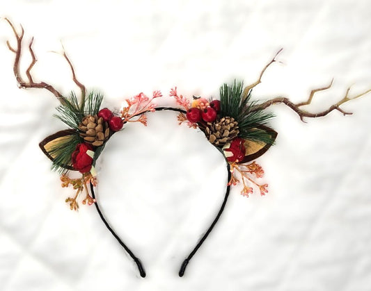 Reindeer Antlers w/ Pine Cones